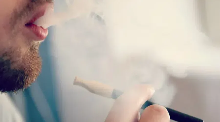 Vaping Pot May Cause Lung Damage, Says Top Doc