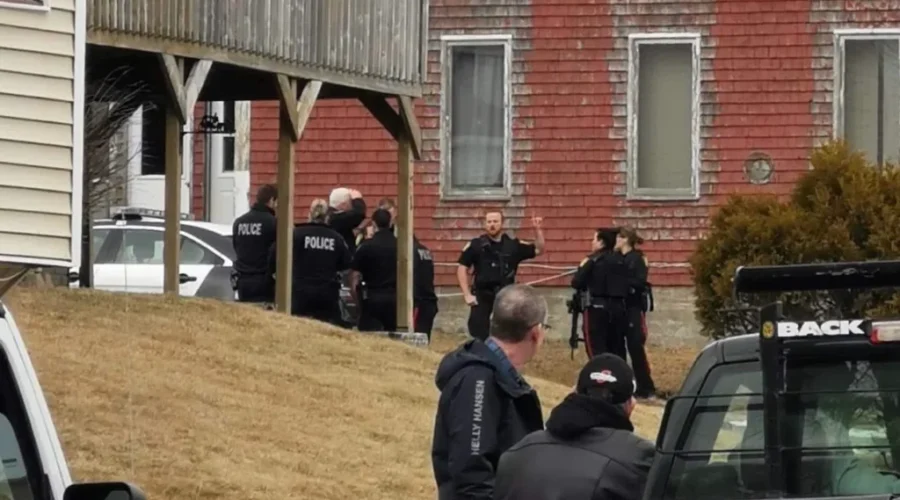 Weapons Call Prompts Large Police Response