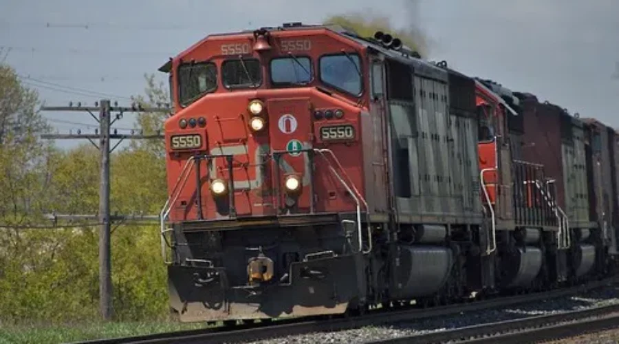 CN Rail, Via Rail Shutting Down Railway Operations Temporarily