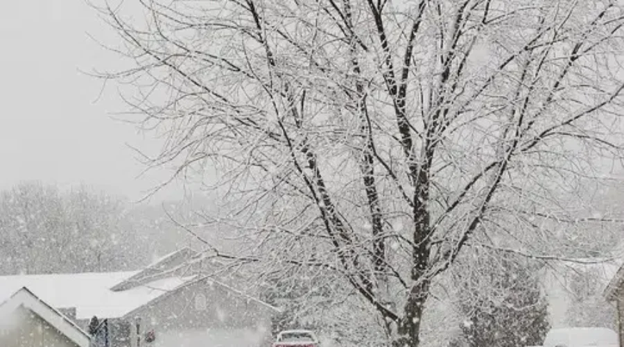 Heavy Snow, High Storm Surge Levels Expected