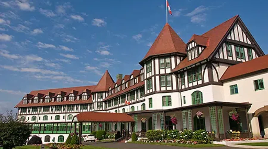 The Algonquin Resort is OPEN!
