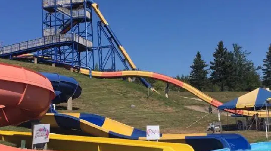 Less People, Fewer Lineups At Magic Mountain This Year