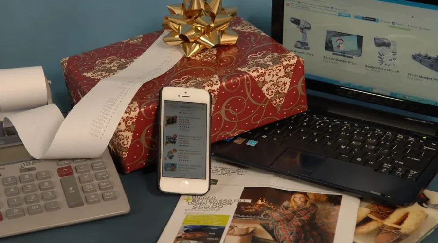 Many Stick To Online Shopping For Black Friday