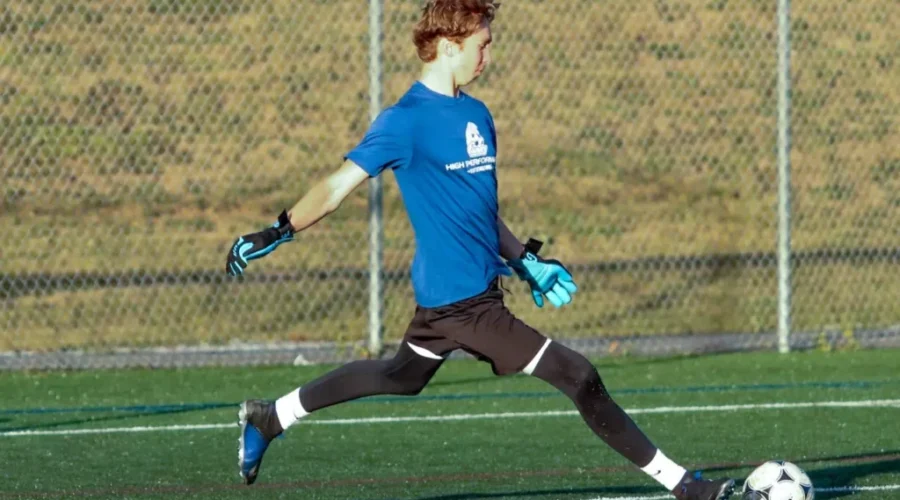 Quispamsis Teen To Join UNB REDS Soccer Team
