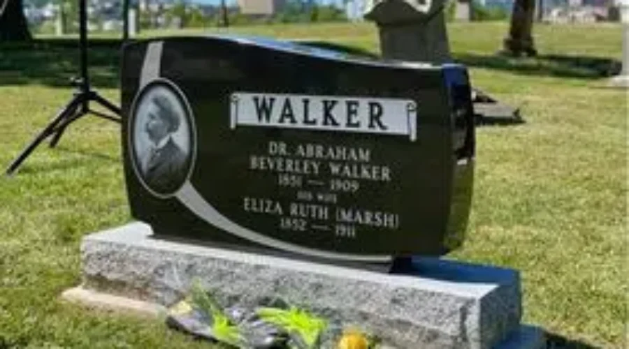 Headstone Unveiled For First Canadian-Born Black Lawyer