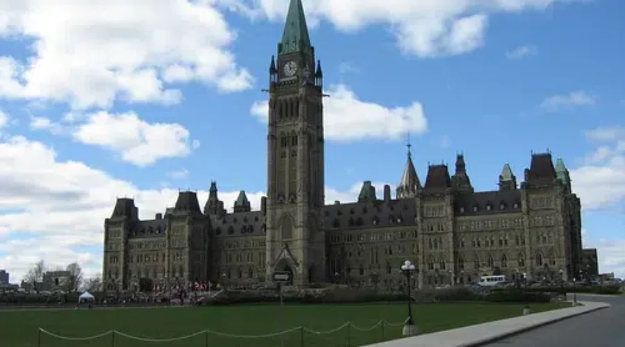 Political Candidates Often Naive About System