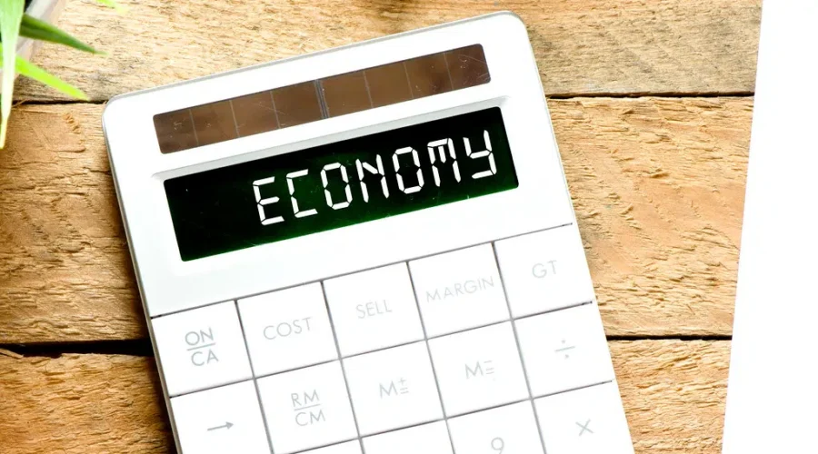 Economy, healthcare top focus for Canadians