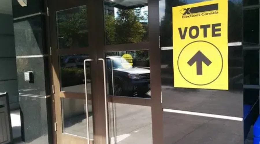 Students Elect Liberal Minority