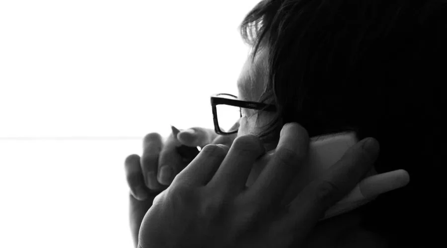 Friendly Calls Volunteers Help Those Struggling In Pandemic