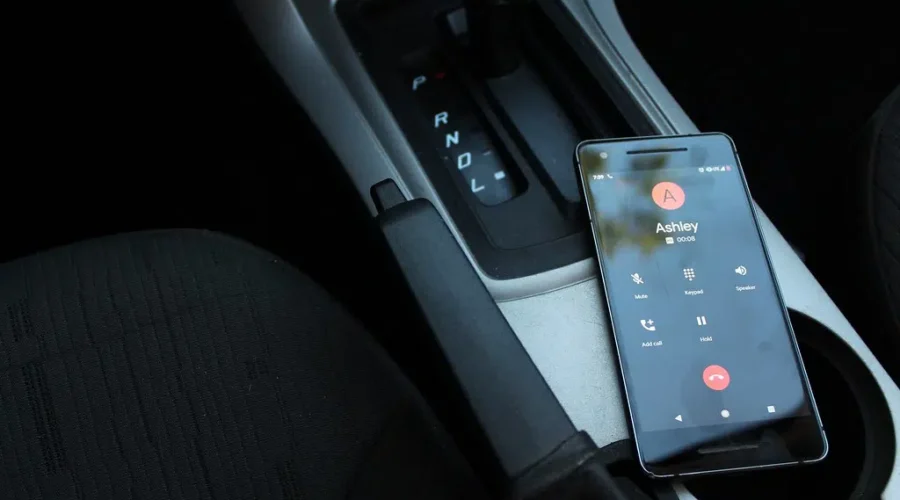 Aggressive Drivers & Red Light Runners = Largest Concern For Canadian Drivers