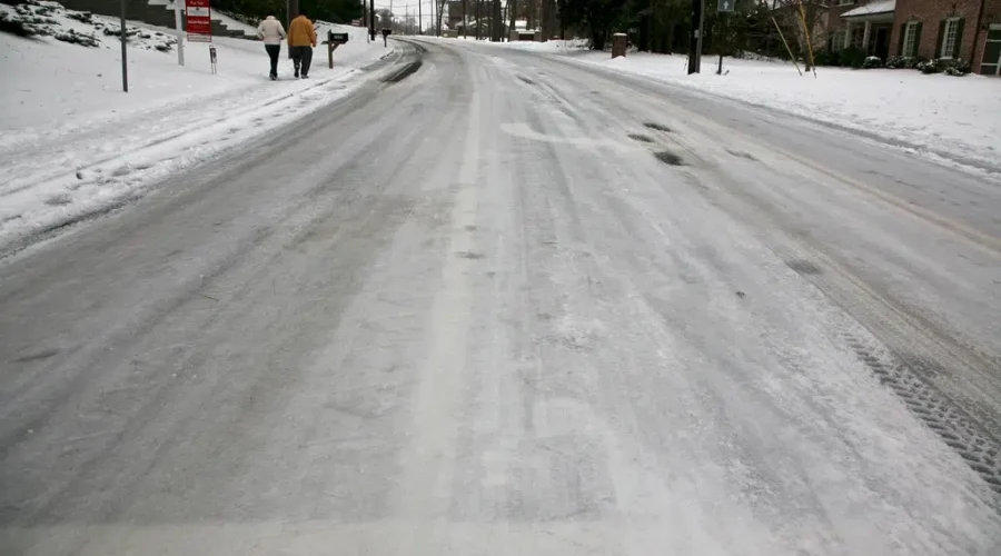 How to Stay Safe On Winter Roads