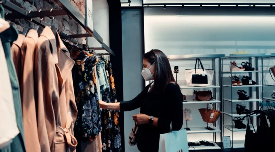 Supply Chain Issues Impact Holiday Shopping
