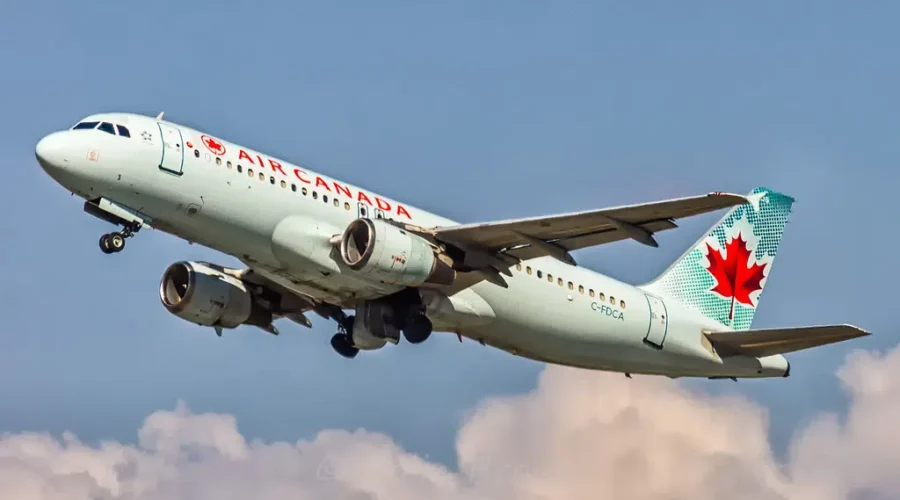 Canadian Air Travel Up In May: StatCan