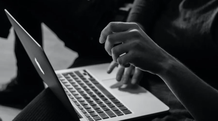 Scammers Hijack Phone Numbers In New Online Scam