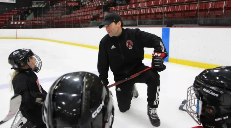 UNB Women’s Hockey Team Announces New Assistant Coach