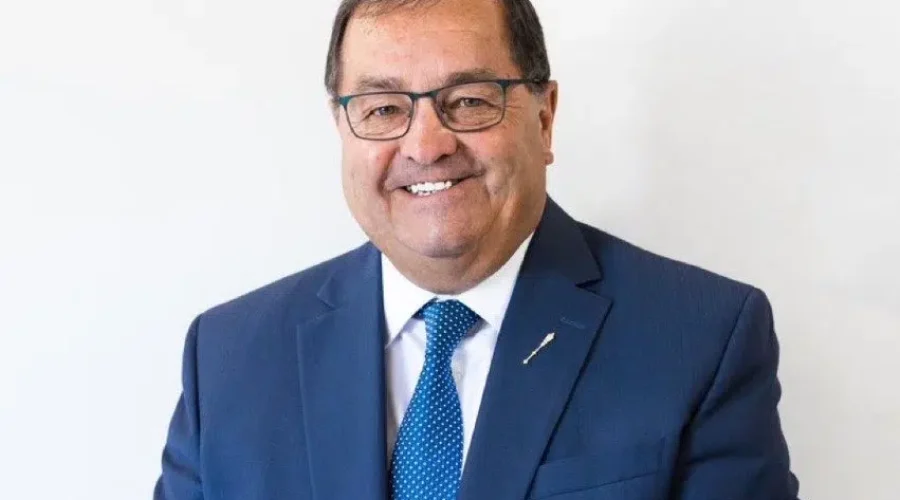 Environment Minister Recovering After Surgery