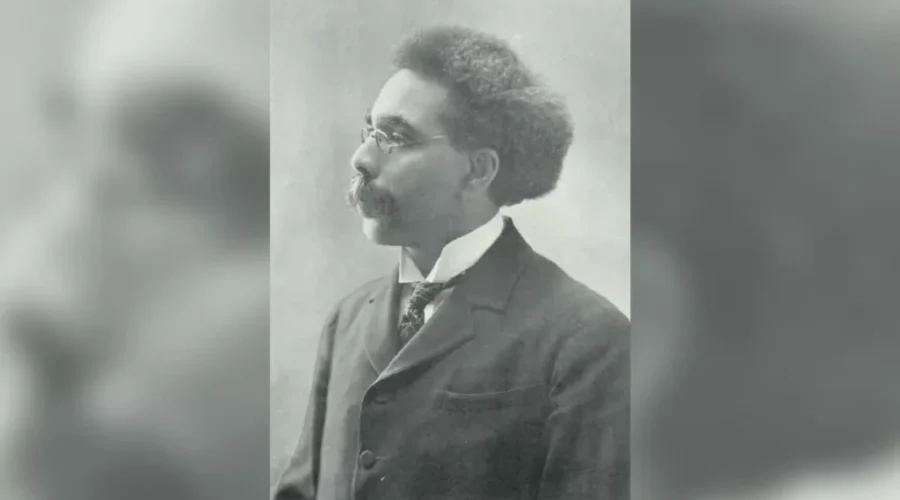 UNB honours 1st Canadian-born Black lawyer