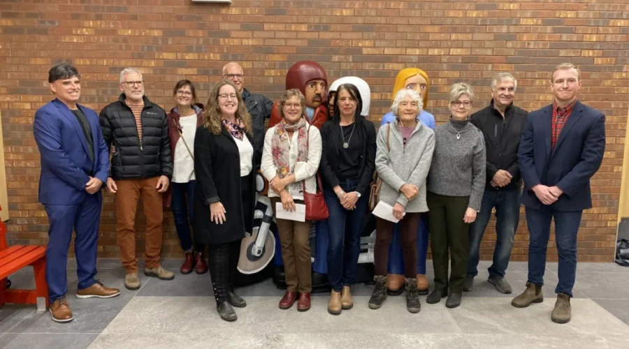 New home for iconic ‘People Waiting’ sculptures