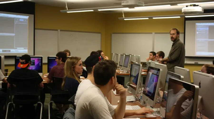 Provincial government accepts recommendations for teachers collective agreement