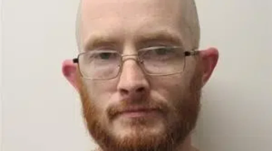 Convicted robber wanted on Canada-wide warrant