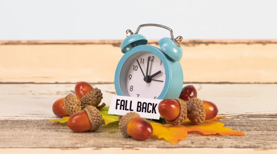 Clocks fall back on Sunday morning