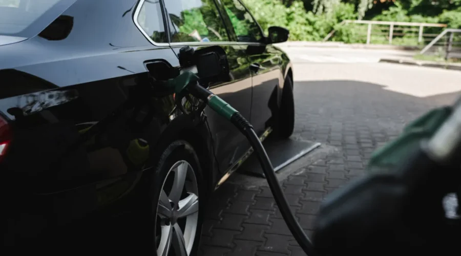 N.B. gas prices dip