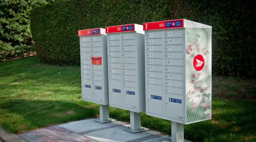 Canada Post presents new offer to postal union