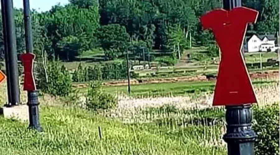 May 5 is Red Dress Day