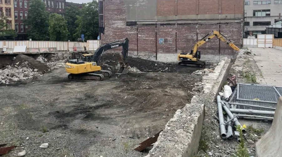 Construction activity underway at 99 King Street