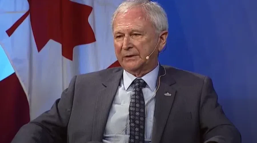 Higgs calls for binding arbitration in Air Canada dispute