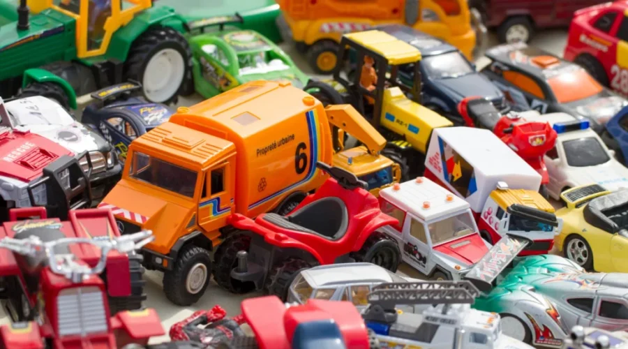 Help Charlotte FM fill a truck with toys this weekend