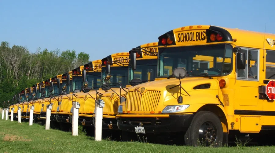 N.B. school workers to get $5 wage bump