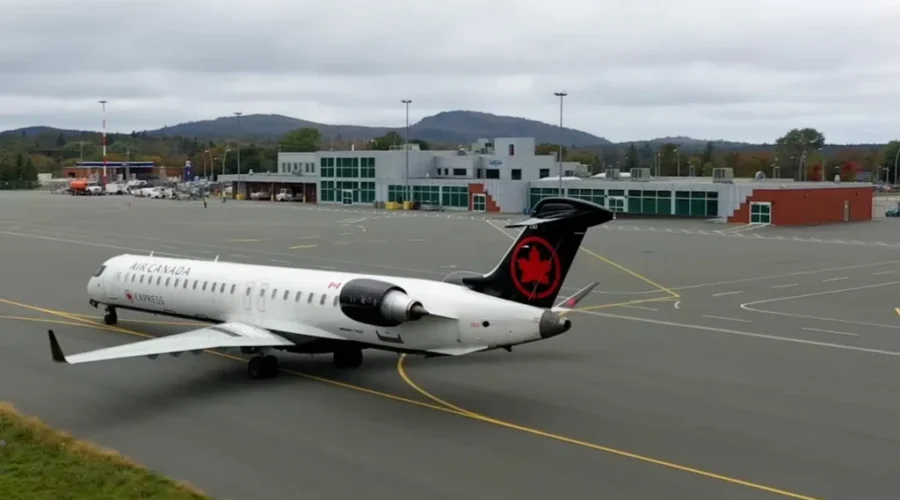 Air Canada cancellations begin as strike threat grows; business groups urge resolution