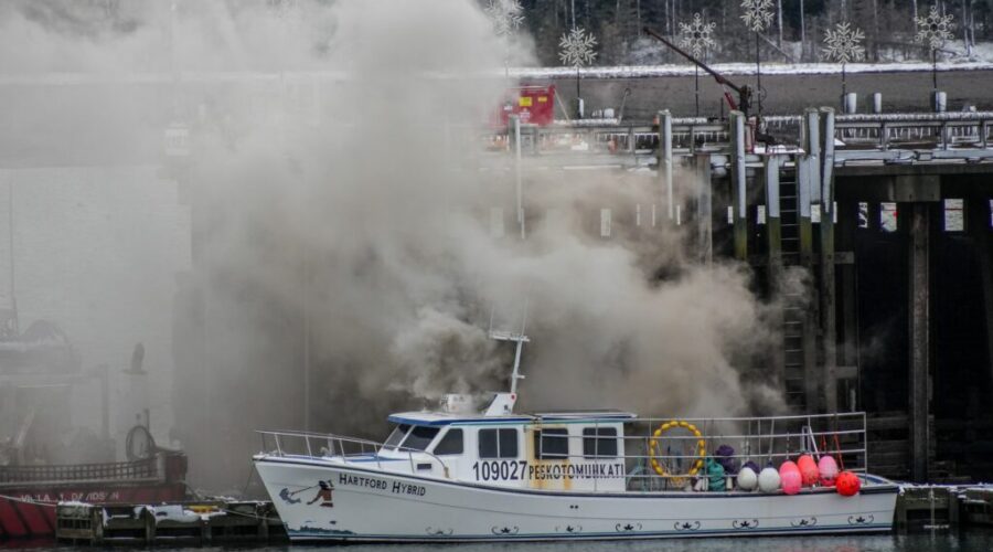 UPD:  Fire destroys boat at St. Andrews wharf