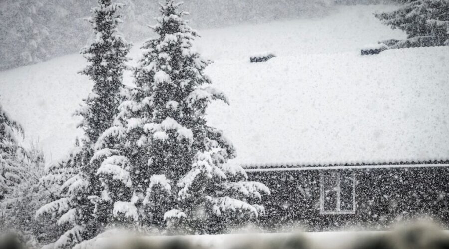 Cold warning ended, significant snowfall continues in N.B.